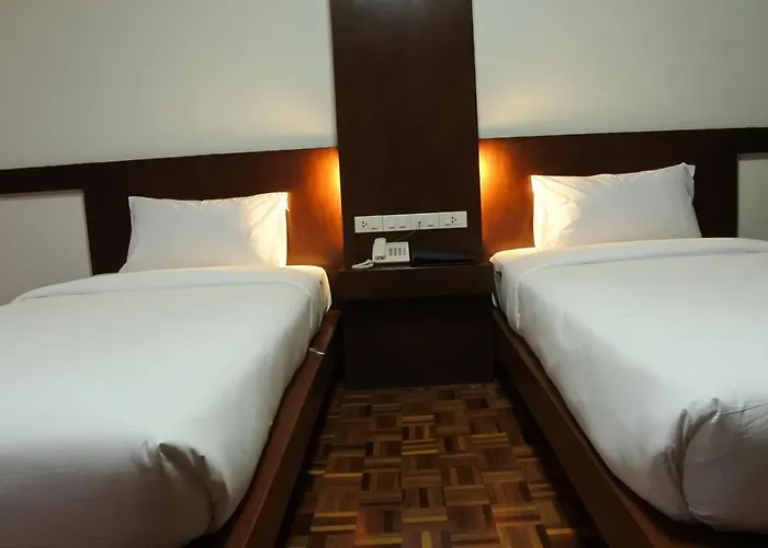The Executive House 3*