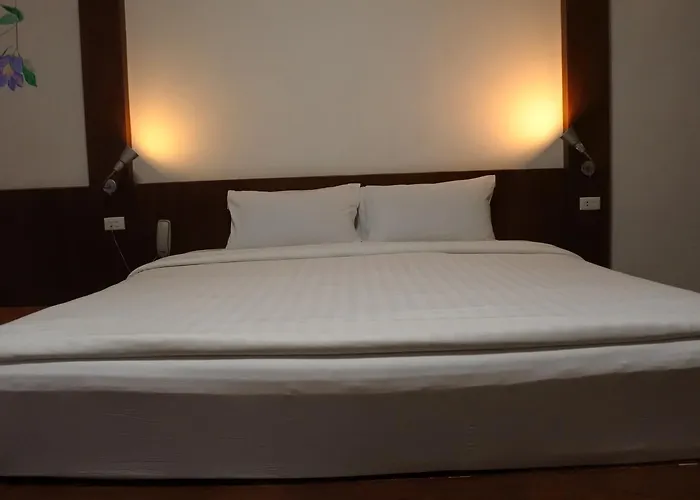 The Executive House 3* Bangkok