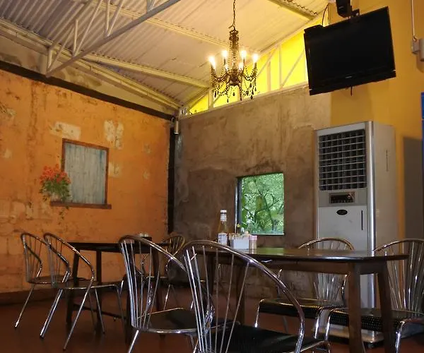 The Executive House 3*